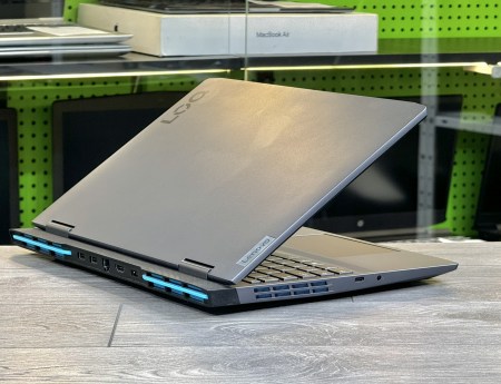 Lenovo LOQ 15IRH8 5